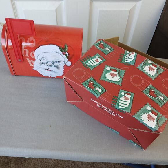 Santa's Mailbox 8.5"x6.25"x4" Letters to Santa enchanted red tin with flag - Picture 11 of 14